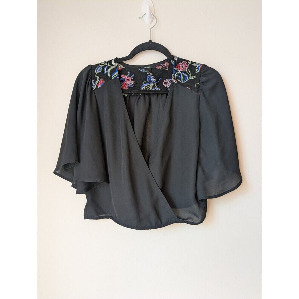 2/15 Forever 21 Crop Top Bohemia Butterfly Sleeve Black Embroidered Flowers Sz S
